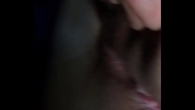 Kasama ang isang kasintahan sa kotse